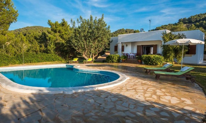 Sant Josep de sa Talaia Villa | Discover Can Ramon 1: Family-Friendly Stay with Pool