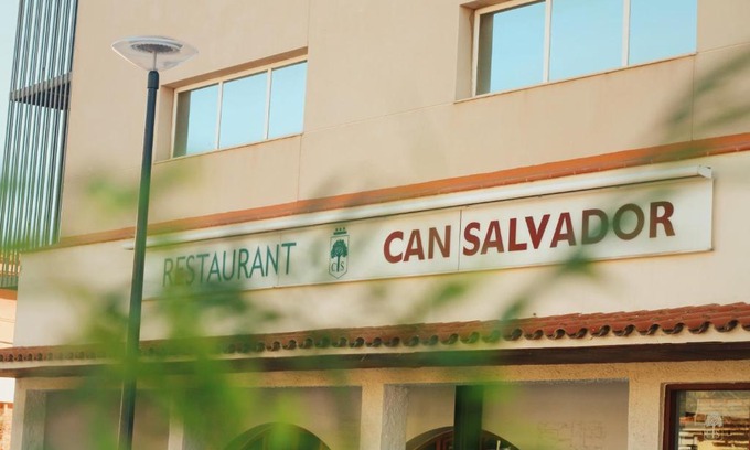 Miami Platja Hotel | Discover Can Salvador: Family-Friendly Stay with Breakfast