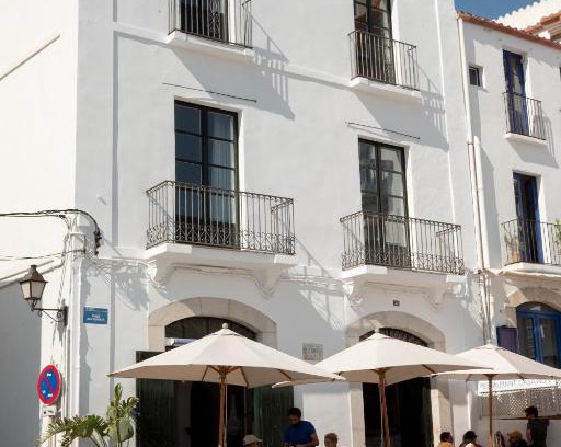 Cadaques Bed & Breakfast | Oceanfront Retreat at Can Set - Guest Rated 8.6/10