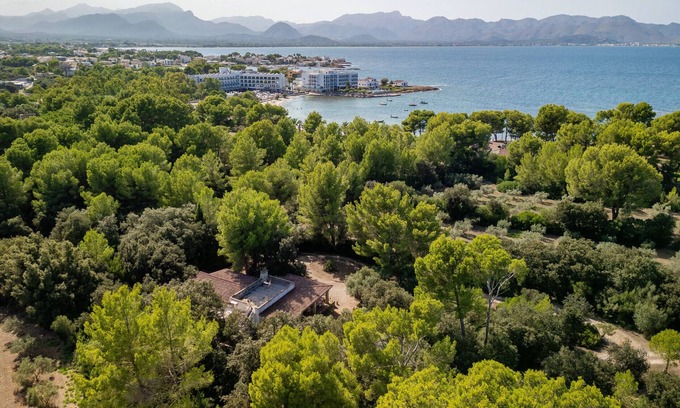 Marina Manresa Ski Chalet | CAN SIMO in Alcudia for 6 at 500m from the beach