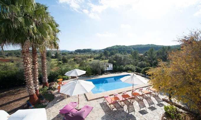 Sant Joan de Labritja Villa | Explore Can Tierra Roja: Pet-Friendly Oceanfront Retreat