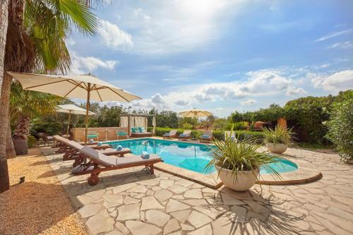 Sant Joan de Labritja Villa | Discover Can Toni D'en Cova - Family-Friendly Retreat