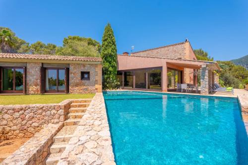 Bunyola Villa | Discover Can Toni Gat: Oceanfront Retreat with Pool Access
