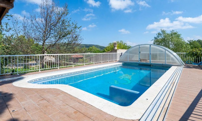 Querol Ski Chalet | Relax at Can Tronc: Family-Friendly with Pool Access