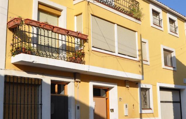 Bot Apartment | Pet-Friendly Retreat at Can Valleta with High Guest Ratings