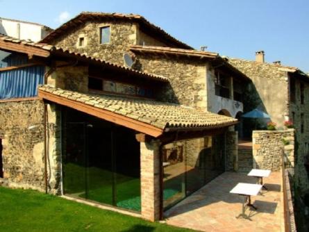 Sant Feliu de Pallerols House | Pet-Friendly Retreat at Can Ventura with Private Pool