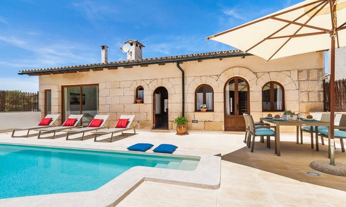 Sineu House | Discover Can Xisco: A Cozy Retreat with Pool & Spa