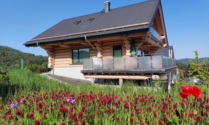 Langweiler Ski Chalet | Scenic Canadian Log Cabins with Lake & National Park Views