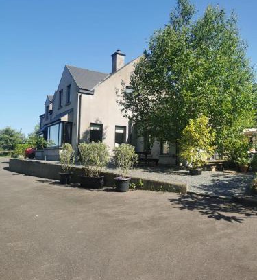 County Cork Bed & Breakfast | Family-Friendly Canaima House with Breakfast & High Ratings