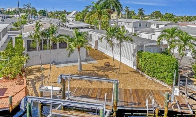 Fort Myers Beach House | Canal front home With Dock