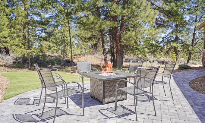 Deschutes River Woods House | Canal Front Oasis: Pet-Friendly Stay with Pool & Spa