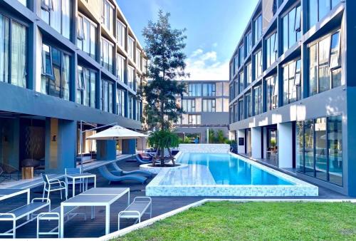 Lat Krabang Hotel | Elegant Canalis Suvarnabhumi Airport Hotel with Ocean Views