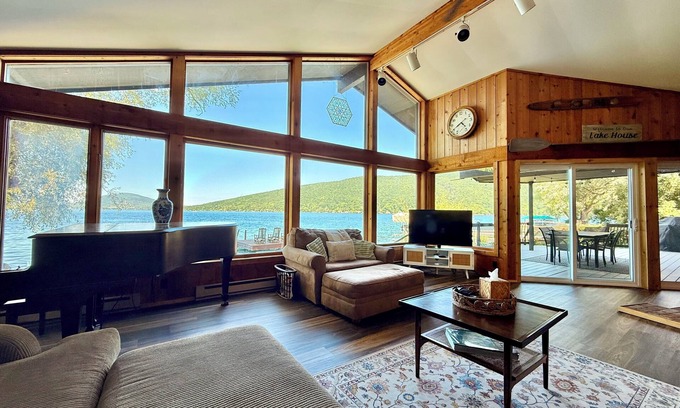 Naples House | Indulgent Canandaigua Lake House with Spa & Hot Tub