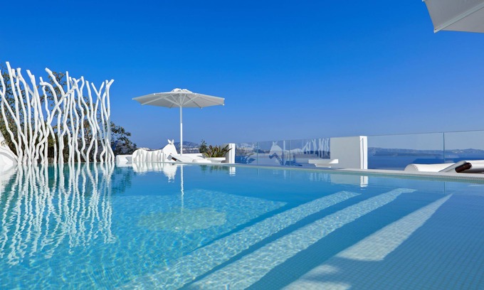 Oia Apartment | Indulge in Canaves Sunday: 5-Star Oceanfront Retreat