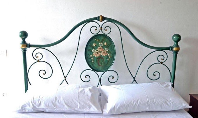 Assemini Bed & Breakfast | Family-Friendly Stay at Cancelletto with Breakfast Included