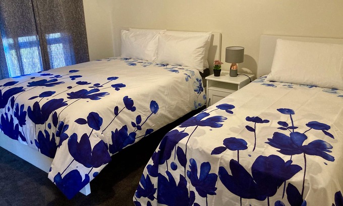 Kingscote House | Unforgettable Stay at CandE on Buller with Ocean Views