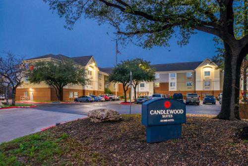 Round Rock Hotel | Pet-Friendly Stays at Candlewood Suites Austin-Round Rock