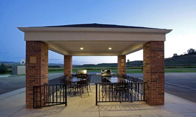 Craig Hotel | Inviting Candlewood Suites Craig-Northwest with Spa & Kitchen