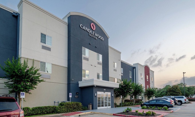 Deer Park Hotel | Discover Candlewood Suites Deer Park TX: Guest Rated 8.8