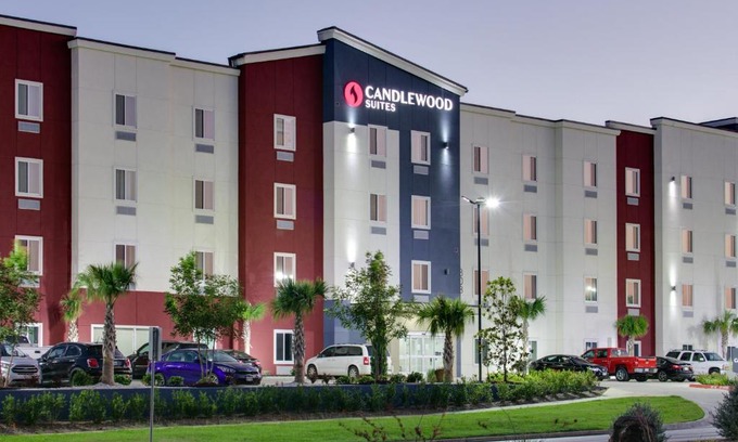 Hurst Hotel | Discover Candlewood Suites DFW West - Hurst, Pet Friendly Stay