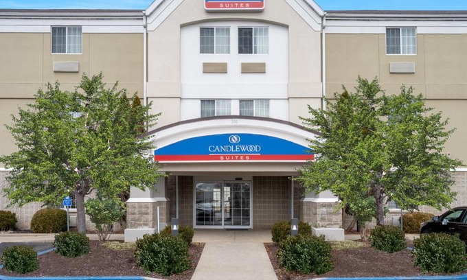 Elkhart Hotel | Pet-Friendly Candlewood Suites Elkhart with Great Amenities