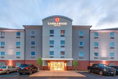 Kalamazoo Hotel | Pet-Friendly Candlewood Suites Kalamazoo with Great Amenities