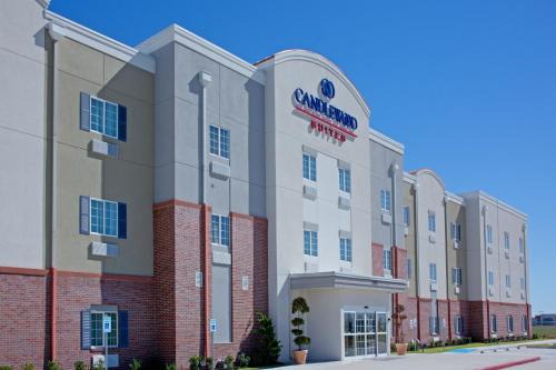 League City Hotel | Pet-Friendly Candlewood Suites League City with Full Kitchen
