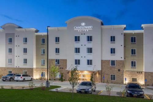 Millard Hotel | Discover Candlewood Suites Omaha Millard: Pet-Friendly Retreat