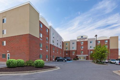 Strabane Hotel | Pet-Friendly Candlewood Suites Washington North Awaits You