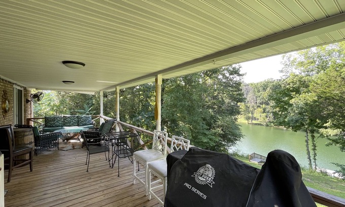 Sparta Cottage | Top-Rated Caney Fork River Cottage: Enjoy Nature and Relax