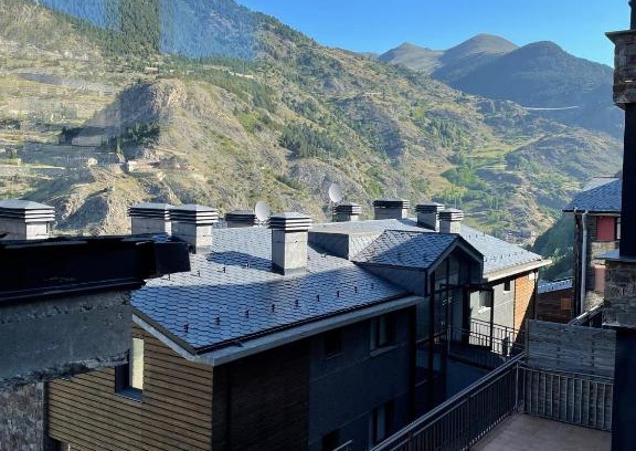 Canillo Apartment | Pet-Friendly Canillo 3hab: Ideal for Families and Accessibility