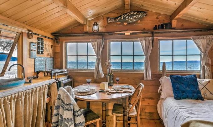 Seldovia Village Cabin | Experience Cannery Cabin: Beaches, Wildlife & Kayak Adventures