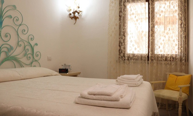 Cannigione House | Relaxing Getaway in Cannigione, Steps from the Sea