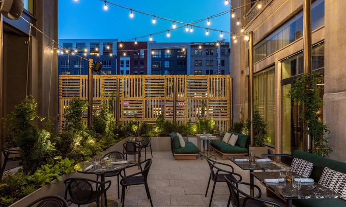 Center City Hotel | Eco-Friendly Retreat at Canopy by Hilton Philadelphia