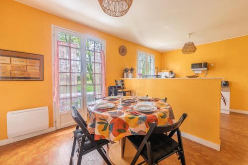 Saint-Laurent-de-Medoc House | Discover Cantebos - Cozy Retreat with Lush Garden Space