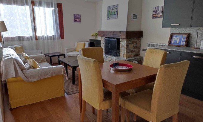 Escarrilla Apartment | Discover Comfort at Cantero 21 - Your Family Getaway