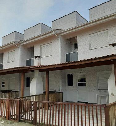 Barra de Ibiraquera Apartment | Discover Cantinho da Barra: Ocean View & Pet-Friendly Stay