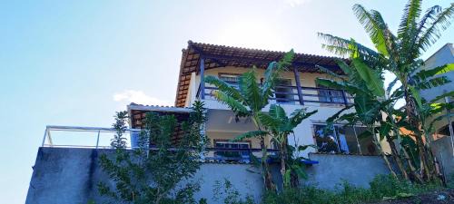 Sao Pedro da Aldeia House | Deuza's Paradise: 4-Star Family Retreat with Pool Access