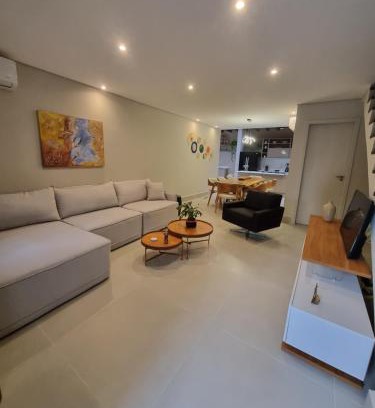 Camburi House | Oceanfront Retreat: Cantinho no Mar with Pool & Ocean View