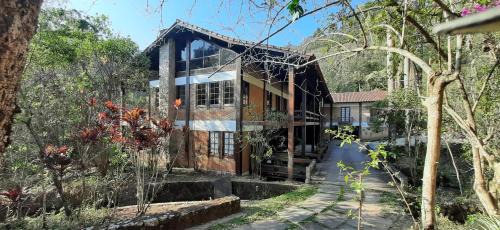 Portao House | Top-Rated Canto das Águas Atibaia with Hot Tub & Breakfast