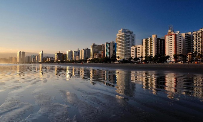 Canto do Forte Apartment | Experience Canto do Forte: Beachfront Bliss Awaits