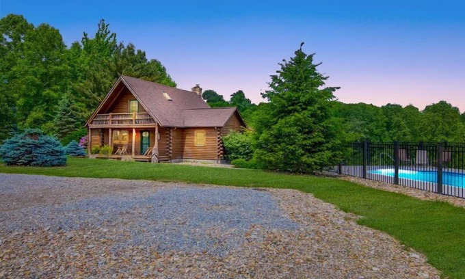 Rockbridge Cabin | Cantwell Prairie | Game Room | Pool