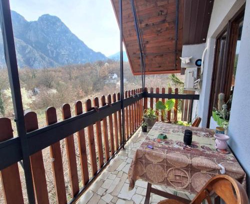 Dolna Matka Apartment | Cozy Canyon Matka Nature Apartments with Scenic Terrace
