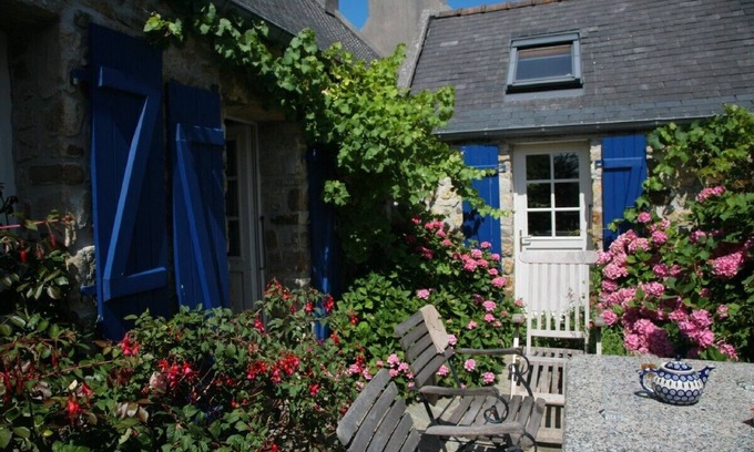 Crozon House | Romantic Cap de la Chevre: Oceanfront Gem Near the Sea