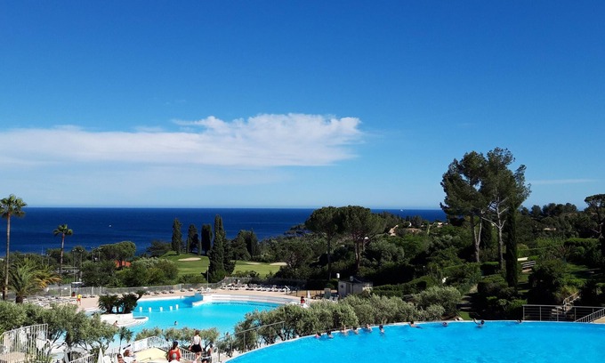 Cap Esterel Apartment | Oceanfront Retreat at Cap Esterel with Pool & Sea Views