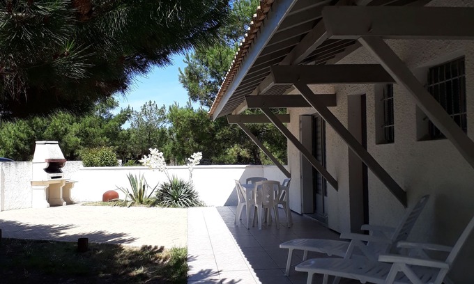 Cap-Ferret Villa | Oceanfront Escape at Cap Ferre Plage de l'Horizon