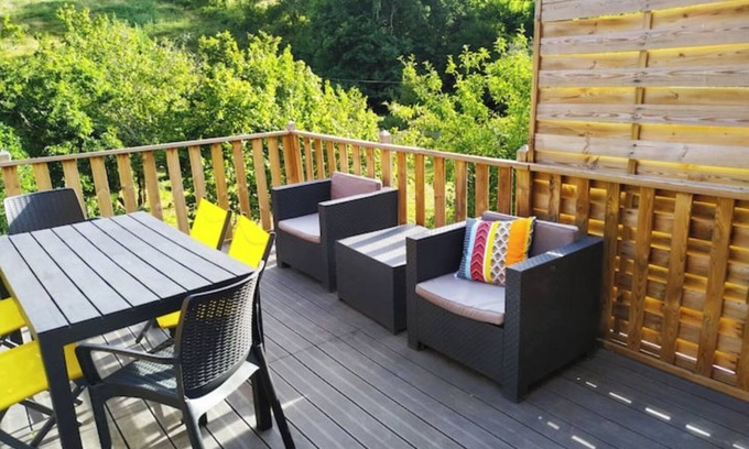 Boulazac-Isle-Manoire House | Cozy Cap Nature Chalet with Terrace & Pet-Friendly Amenities
