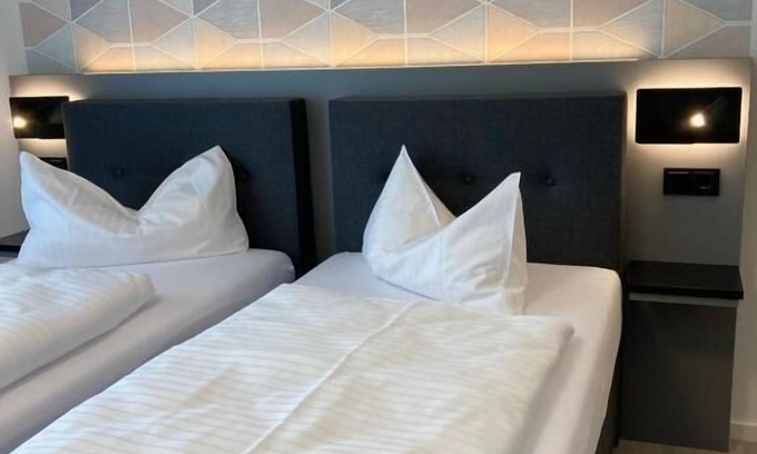 Baesweiler Apartment | Comfortable Stay at CAP1 Boardinghouse with Spa & Breakfast