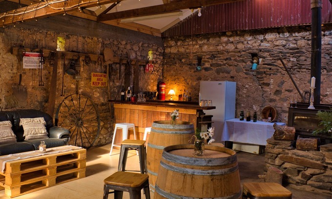 Cape Jervis Hotel | Cozy Cape Jervis Accommodation with Family-Friendly Amenities
