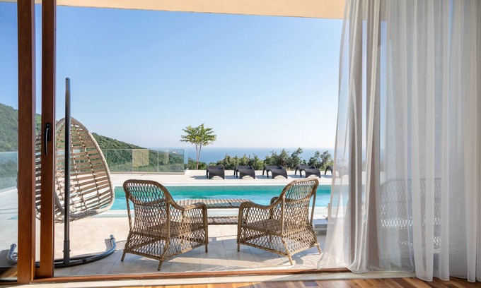 Krimovica Bed & Breakfast | Experience Cape Montenegro Villas: 4-Star Ocean View Retreat
